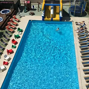 https://hotel-jumbo.riccione-hotels.org